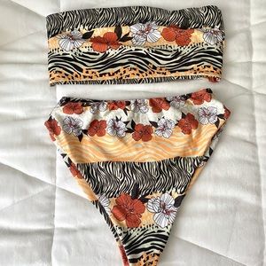 Pretty Little Thing Highwaisted bikini